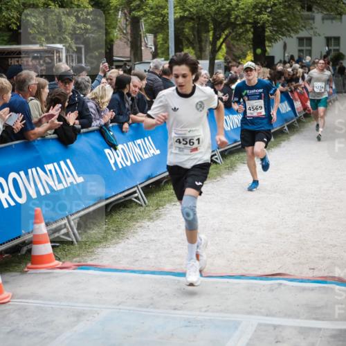 09.05.2026 - Störlauf H.Heesch http://msf.ph/oto/9683341 09.05.2026 18:40:41 Ziel 5274, 4569, 4561 meine-sportfotos.de