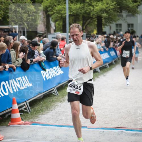 09.05.2026 - Störlauf H.Heesch http://msf.ph/oto/9683439 09.05.2026 18:43:00 Ziel 4935, 4757, 44 meine-sportfotos.de