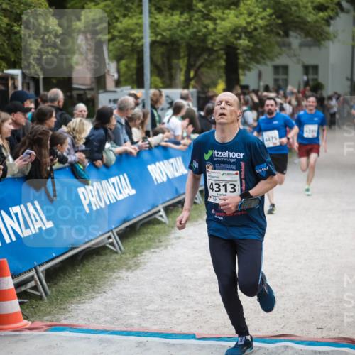 09.05.2026 - Störlauf H.Heesch http://msf.ph/oto/9683667 09.05.2026 18:47:33 Ziel 4399, 4475, 4313 meine-sportfotos.de