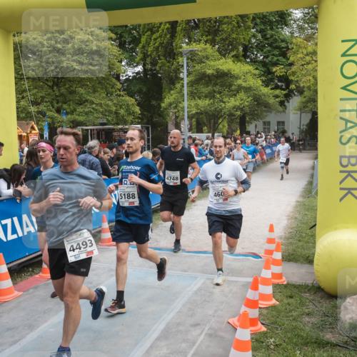 09.05.2026 - Störlauf H.Heesch http://msf.ph/oto/9683842 09.05.2026 18:54:55 Ziel 4493, 5188, 4748, 460, 59 meine-sportfotos.de