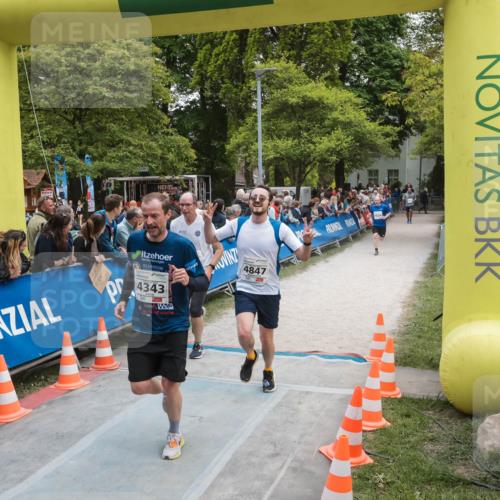 09.05.2026 - Störlauf H.Heesch http://msf.ph/oto/9683874 09.05.2026 18:56:02 Ziel 4343, 4847, 05, 1 meine-sportfotos.de