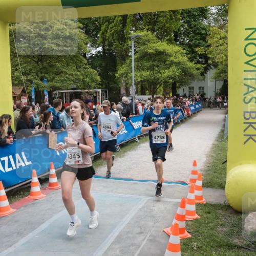 09.05.2026 - Störlauf H.Heesch http://msf.ph/oto/9683912 09.05.2026 18:57:41 Ziel 4345, 4994, 4758 meine-sportfotos.de