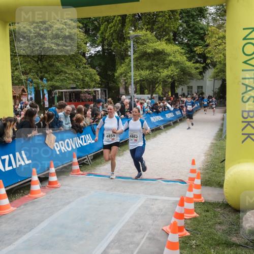 09.05.2026 - Störlauf H.Heesch http://msf.ph/oto/9683940 09.05.2026 18:58:43 Ziel 4859, 4862 meine-sportfotos.de