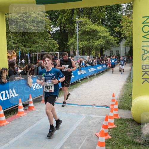 09.05.2026 - Störlauf H.Heesch http://msf.ph/oto/9683980 09.05.2026 18:59:55 Ziel 85, 4831 meine-sportfotos.de