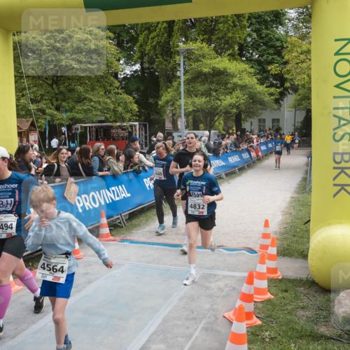 09.05.2026 - Störlauf H.Heesch http://msf.ph/oto/9684009 09.05.2026 19:00:49 Ziel 4494, 4564, 4832 meine-sportfotos.de