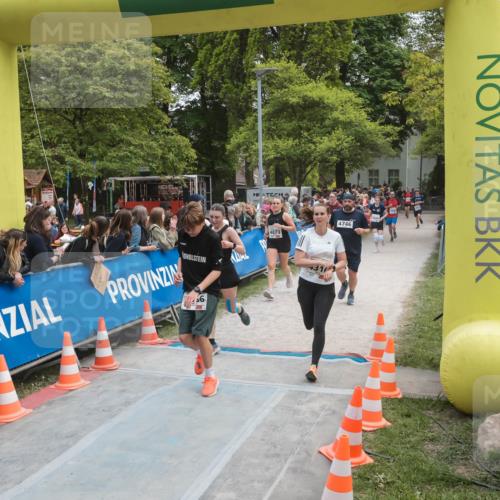 09.05.2026 - Störlauf H.Heesch http://msf.ph/oto/9684014 09.05.2026 19:01:02 Ziel 56, 4873, 4746, 05 meine-sportfotos.de