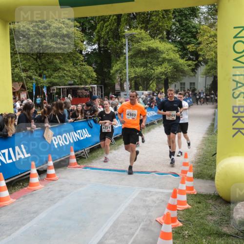09.05.2026 - Störlauf H.Heesch http://msf.ph/oto/9684029 09.05.2026 19:01:59 Ziel 4303, 49, 80 meine-sportfotos.de