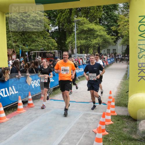 09.05.2026 - Störlauf H.Heesch http://msf.ph/oto/9684031 09.05.2026 19:02:00 Ziel 4303, 4749, 80 meine-sportfotos.de