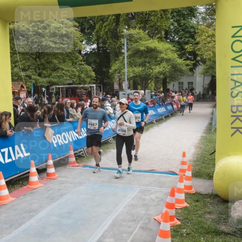 09.05.2026 - Störlauf H.Heesch http://msf.ph/oto/9684063 09.05.2026 19:03:33 Ziel 4987, 4588, 86 meine-sportfotos.de