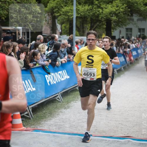 09.05.2026 - Störlauf H.Heesch http://msf.ph/oto/9684453 09.05.2026 18:50:32 Ziel 4693, 495, 4435 meine-sportfotos.de