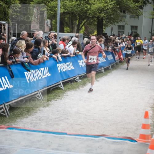 09.05.2026 - Störlauf H.Heesch http://msf.ph/oto/9684496 09.05.2026 18:51:01 Ziel 4521, 4571, 5215 meine-sportfotos.de