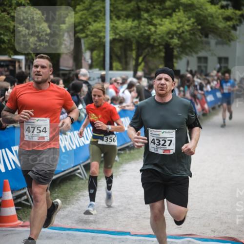 09.05.2026 - Störlauf H.Heesch http://msf.ph/oto/9684590 09.05.2026 18:52:31 Ziel 4754, 4356, 2026, 4327 meine-sportfotos.de