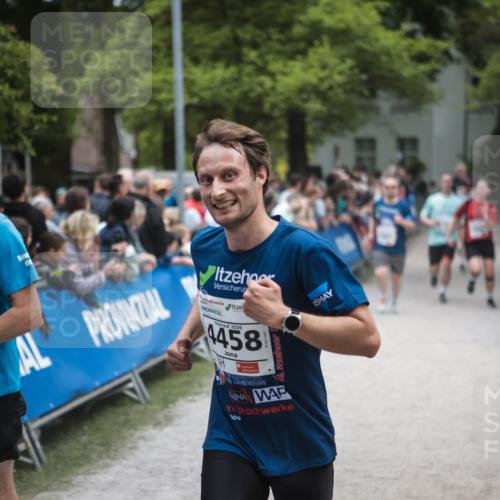 09.05.2026 - Störlauf H.Heesch http://msf.ph/oto/9684631 09.05.2026 18:53:05 Ziel 2026, 4458, 4897, 10 meine-sportfotos.de