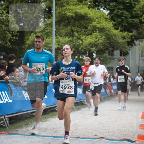 09.05.2026 - Störlauf H.Heesch http://msf.ph/oto/9684688 09.05.2026 18:53:51 Ziel 280, 4938, 4931, 937, 4930 meine-sportfotos.de