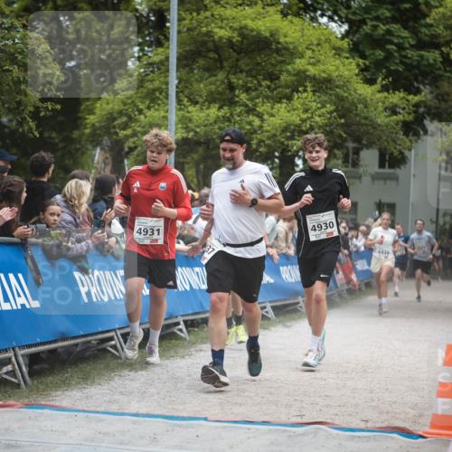 09.05.2026 - Störlauf H.Heesch http://msf.ph/oto/9684691 09.05.2026 18:53:52 Ziel 4931, 4930, 4448 meine-sportfotos.de