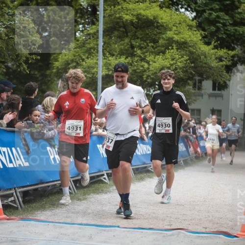09.05.2026 - Störlauf H.Heesch http://msf.ph/oto/9684692 09.05.2026 18:53:53 Ziel 4931, 937, 4930, 4448 meine-sportfotos.de