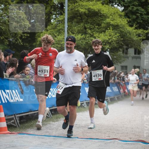 09.05.2026 - Störlauf H.Heesch http://msf.ph/oto/9684693 09.05.2026 18:53:53 Ziel 4931, 37, 4930, 4448 meine-sportfotos.de