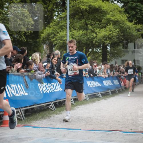 09.05.2026 - Störlauf H.Heesch http://msf.ph/oto/9684700 09.05.2026 18:53:58 Ziel 4525, 44, 4597 meine-sportfotos.de