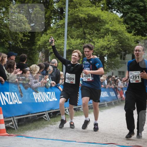 09.05.2026 - Störlauf H.Heesch http://msf.ph/oto/9684736 09.05.2026 18:54:25 Ziel 4809, 4808, 4391, 15 meine-sportfotos.de