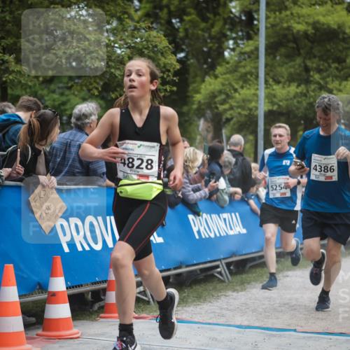 09.05.2026 - Störlauf H.Heesch http://msf.ph/oto/9684755 09.05.2026 18:54:37 Ziel 2026, 4828, 5254, 4386 meine-sportfotos.de