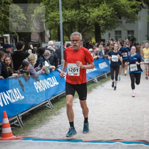 09.05.2026 - Störlauf H.Heesch http://msf.ph/oto/9684795 09.05.2026 18:55:09 Ziel 10, 5201, 4803, 4830, 4977 meine-sportfotos.de