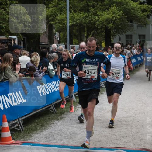 09.05.2026 - Störlauf H.Heesch http://msf.ph/oto/9684854 09.05.2026 18:56:01 Ziel 5049, 01680, 4343, 847, 4628 meine-sportfotos.de