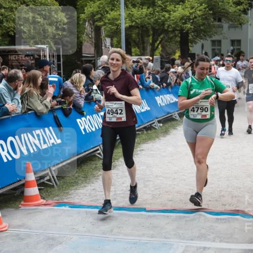 09.05.2026 - Störlauf H.Heesch http://msf.ph/oto/9684960 09.05.2026 18:57:23 Ziel 4942, 4790, 15, 4370 meine-sportfotos.de