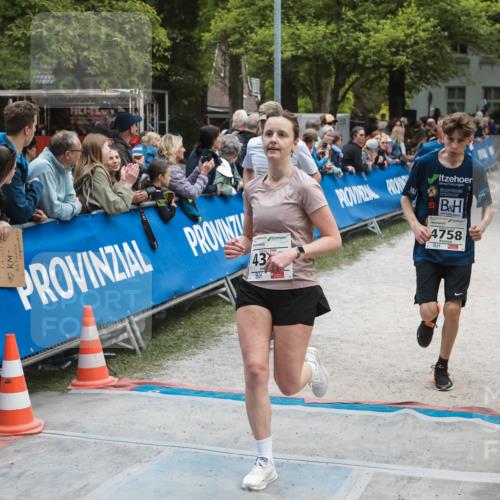 09.05.2026 - Störlauf H.Heesch http://msf.ph/oto/9684989 09.05.2026 18:57:40 Ziel 10, 43, 2026, 4758 meine-sportfotos.de