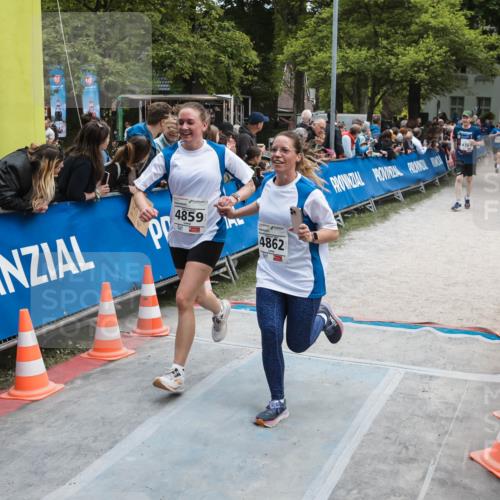 09.05.2026 - Störlauf H.Heesch http://msf.ph/oto/9685084 09.05.2026 18:58:44 Ziel 4859, 4862, 4365 meine-sportfotos.de