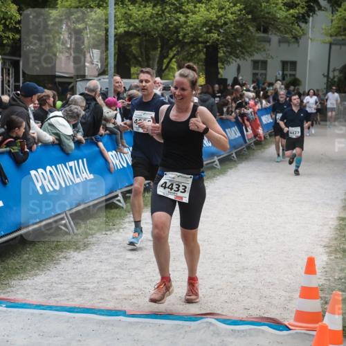 09.05.2026 - Störlauf H.Heesch http://msf.ph/oto/9685158 09.05.2026 18:59:35 Ziel 27, 4, 4433, 4427 meine-sportfotos.de