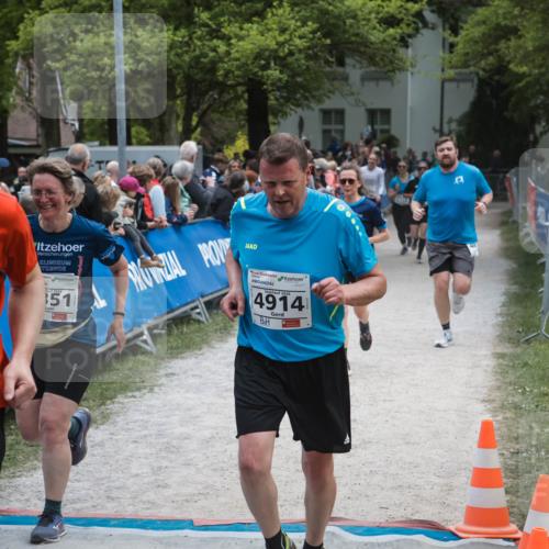 09.05.2026 - Störlauf H.Heesch http://msf.ph/oto/9685209 09.05.2026 19:00:18 Ziel 2026, 168, 2026, 351, 2026, 4914 meine-sportfotos.de