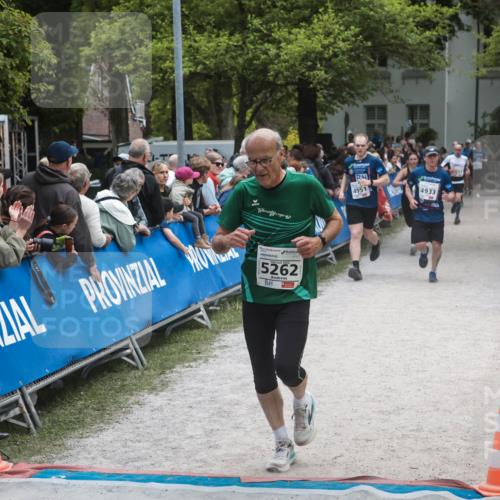 09.05.2026 - Störlauf H.Heesch http://msf.ph/oto/9685228 09.05.2026 19:00:28 Ziel 5262, 4951, 4933, 123 meine-sportfotos.de