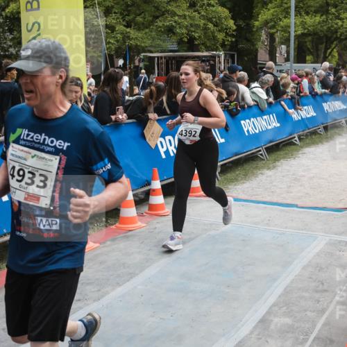 09.05.2026 - Störlauf H.Heesch http://msf.ph/oto/9685232 09.05.2026 19:00:33 Ziel 2026, 4933, 4392, 4257 meine-sportfotos.de