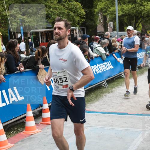 09.05.2026 - Störlauf H.Heesch http://msf.ph/oto/9685244 09.05.2026 19:00:42 Ziel 2026, 14652, 5081 meine-sportfotos.de