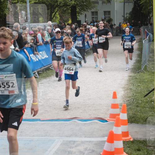 09.05.2026 - Störlauf H.Heesch http://msf.ph/oto/9685252 09.05.2026 19:00:47 Ziel 4552, 4642, 4948, 4640, 449, 4564, 4832 meine-sportfotos.de