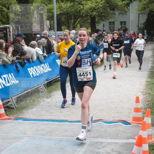 09.05.2026 - Störlauf H.Heesch http://msf.ph/oto/9685265 09.05.2026 19:00:59 Ziel 49, 4451, 232, 4566, 4746, 4316 meine-sportfotos.de