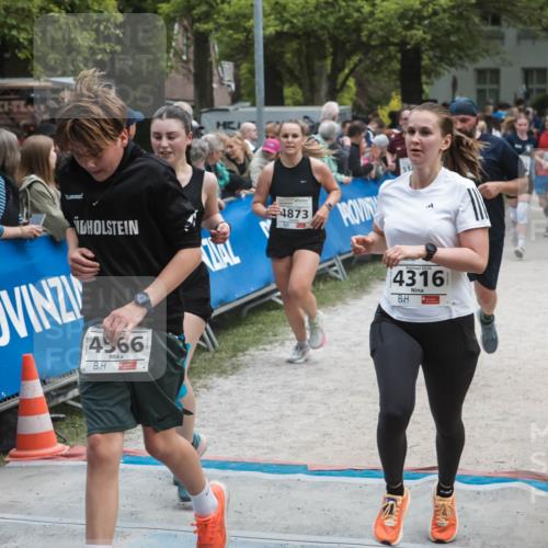 09.05.2026 - Störlauf H.Heesch http://msf.ph/oto/9685271 09.05.2026 19:01:02 Ziel 4566, 4873, 514, 4316 meine-sportfotos.de