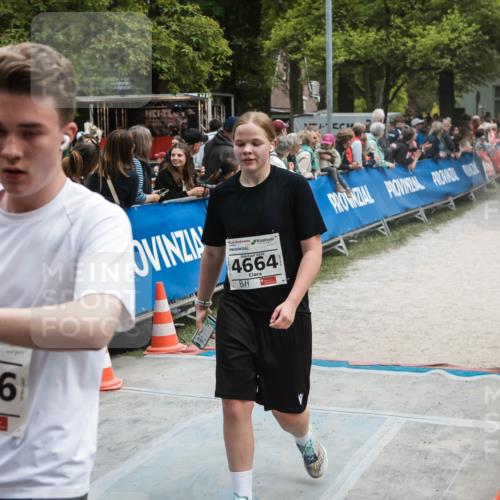 09.05.2026 - Störlauf H.Heesch http://msf.ph/oto/9685339 09.05.2026 19:02:03 Ziel 21, 26, 4666, 4664 meine-sportfotos.de