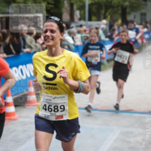 09.05.2026 - Störlauf H.Heesch http://msf.ph/oto/9685403 09.05.2026 19:02:46 Ziel 4698, 4689, 2222 meine-sportfotos.de
