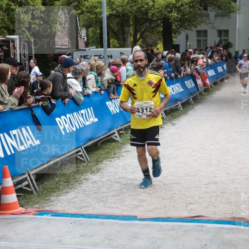 09.05.2026 - Störlauf H.Heesch http://msf.ph/oto/9685439 09.05.2026 19:03:19 Ziel 4312 meine-sportfotos.de