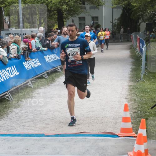 09.05.2026 - Störlauf H.Heesch http://msf.ph/oto/9685454 09.05.2026 19:03:30 Ziel 466, 458 meine-sportfotos.de