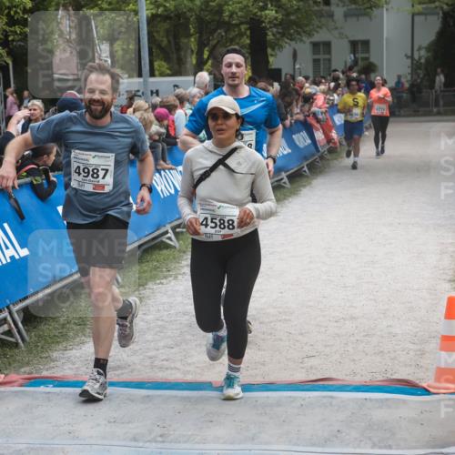 09.05.2026 - Störlauf H.Heesch http://msf.ph/oto/9685458 09.05.2026 19:03:33 Ziel 4987, 4588, 4792 meine-sportfotos.de