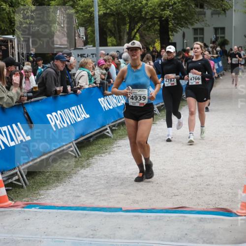 09.05.2026 - Störlauf H.Heesch http://msf.ph/oto/9685610 09.05.2026 19:05:35 Ziel 4939, 4782, 4766 meine-sportfotos.de