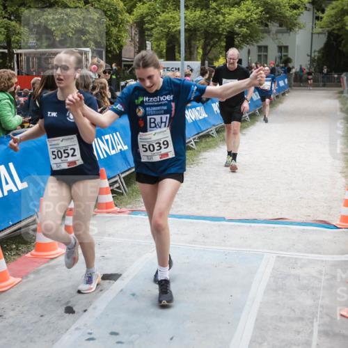 09.05.2026 - Störlauf H.Heesch http://msf.ph/oto/9686048 09.05.2026 19:16:08 Ziel 5052, 5039 meine-sportfotos.de