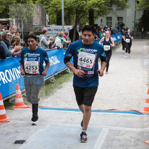 09.05.2026 - Störlauf H.Heesch http://msf.ph/oto/9686076 09.05.2026 19:16:55 Ziel 48, 4253, 4465, 4464 meine-sportfotos.de
