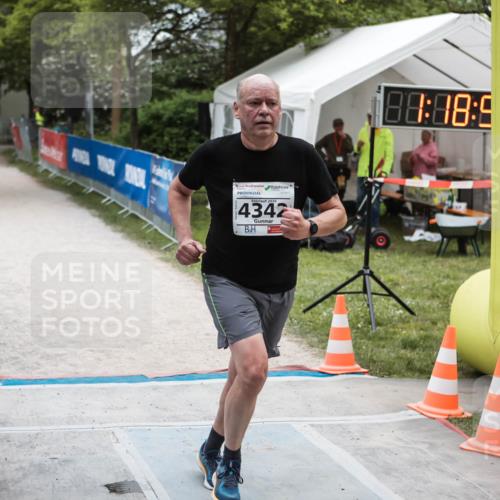 09.05.2026 - Störlauf H.Heesch http://msf.ph/oto/9686101 09.05.2026 19:18:48 Ziel 4342, 88, 88, 9 meine-sportfotos.de