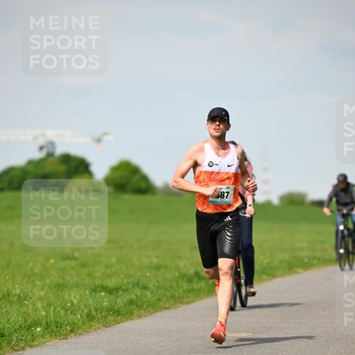 10.05.2026 - 8. Wedeler Halbmarathon Dr. Thomas Lammeyer http://msf.ph/oto/9690828 10.05.2026 11:08:02 Laufen  meine-sportfotos.de
