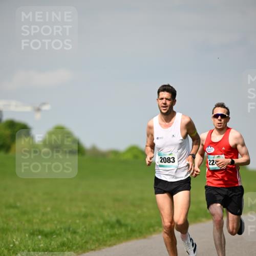 10.05.2026 - 8. Wedeler Halbmarathon Dr. Thomas Lammeyer http://msf.ph/oto/9691140 10.05.2026 11:11:53 Laufen 2083 meine-sportfotos.de