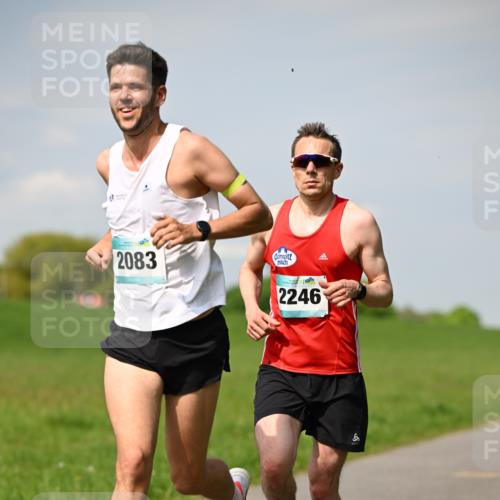 10.05.2026 - 8. Wedeler Halbmarathon Dr. Thomas Lammeyer http://msf.ph/oto/9691172 10.05.2026 11:11:56 Laufen 2083, 2246 meine-sportfotos.de