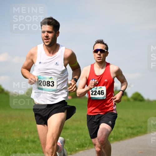 10.05.2026 - 8. Wedeler Halbmarathon Dr. Thomas Lammeyer http://msf.ph/oto/9691180 10.05.2026 11:11:56 Laufen 2083, 2246 meine-sportfotos.de